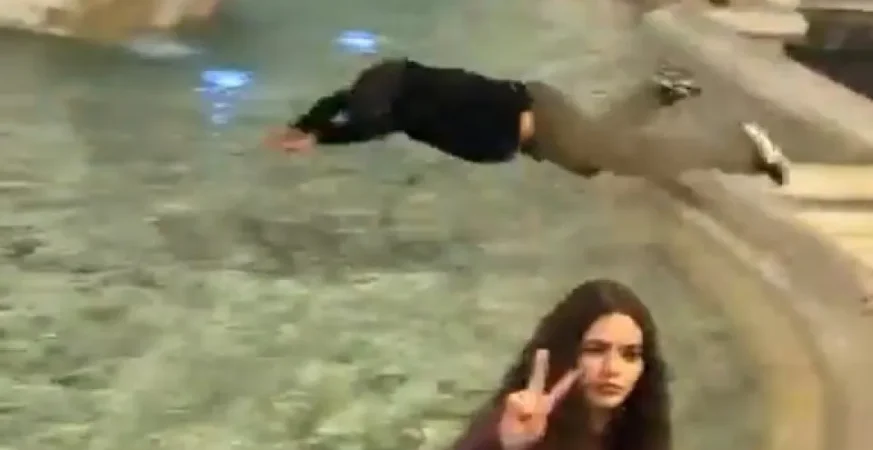 Vídeo: turista é preso na Itália após mergulhar na Fontana di Trevi
