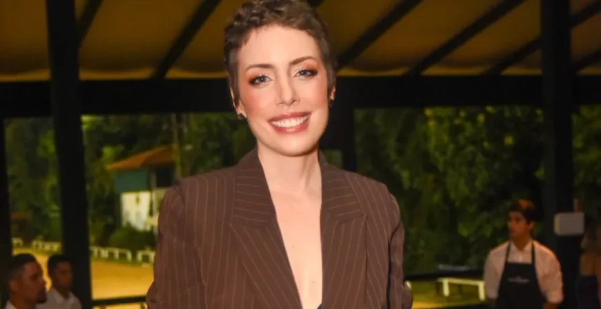 Fabiana Justus celebra fim do tratamento contra câncer