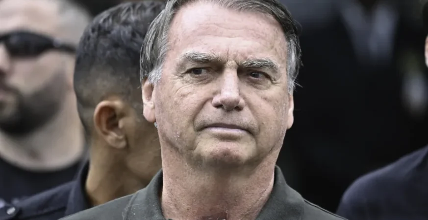 Bolsonaro entra com revisão criminal no STF para anular condenação