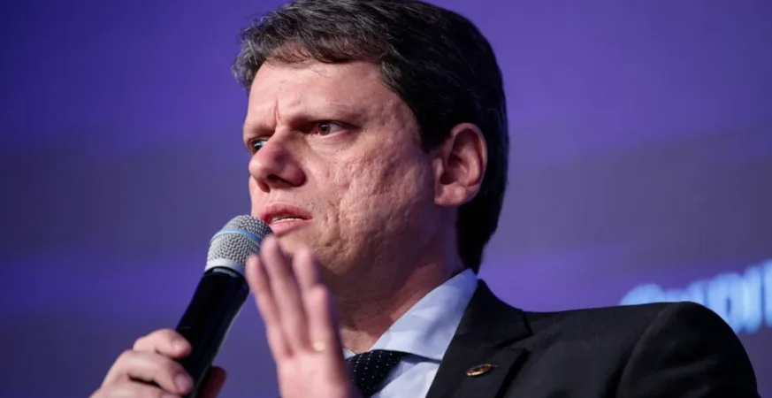 Tarcísio nega prejuízo com operação, e PP de Ciro Nogueira cancela ato eleitoral em SP