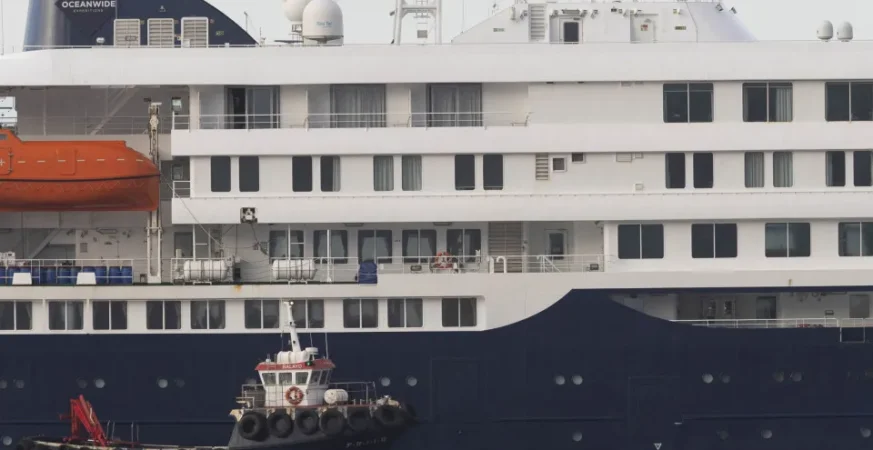 Hantavírus: Começa desembarque de ocupantes de cruzeiro nas Canárias