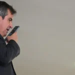Irã e EUA discutem proposta para reabrir Hormuz e suspender ataques por 30 dias, diz jornal