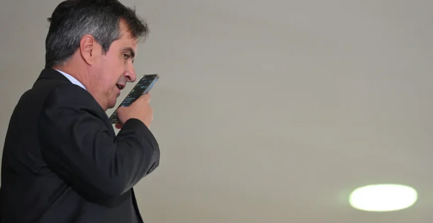 Operação contra Ciro Nogueira é vista como recado para Vorcaro em delação