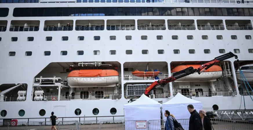Norovírus? Um morto e 1.700 pessoas confinadas em navio em Bordeaux