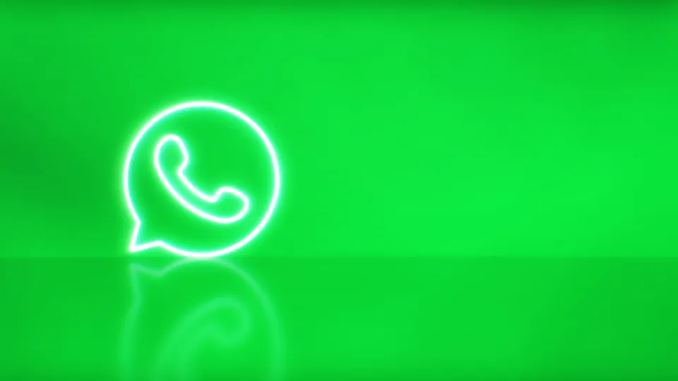Governo contraria Meta e mantém WhatsApp restrito a menores de 14 anos