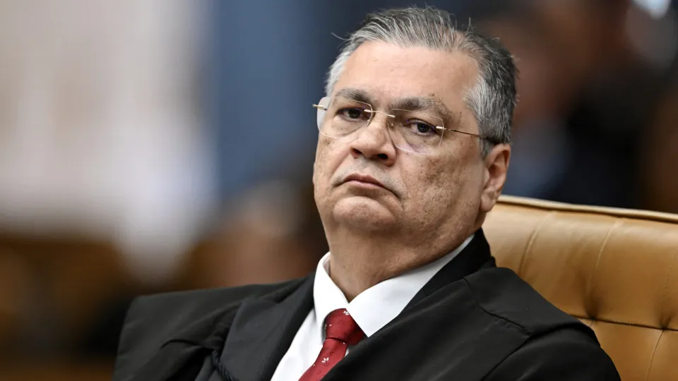 Dino alerta sobre penduricalhos