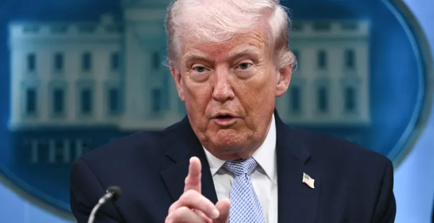 Trump afirma que os Estados Unidos receberão urânio enriquecido do Irã