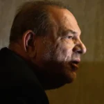 Weinstein tem 3º julgamento por estupro anulado após júri sem veredito