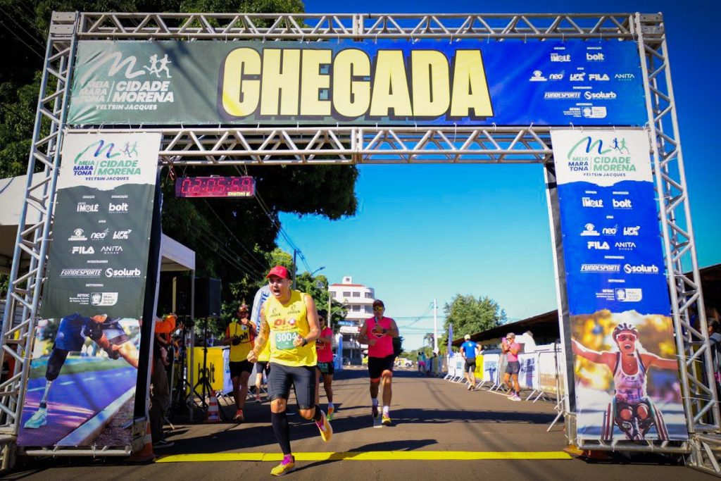 Corrida dos Poderes vai além do esporte e transforma rotina de servidor do Detran-MS, homenageado pelo governador