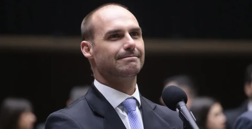 EUA: Eduardo Bolsonaro articula com aliados de Trump contra Lula