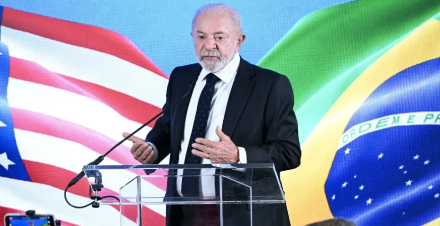 Esquerda vê bolsonarismo isolado após encontro Lula-Trump, e direita minimiza