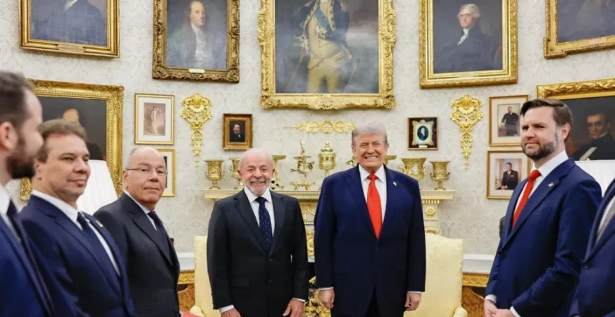 Com tarifas, guerra, Copa e