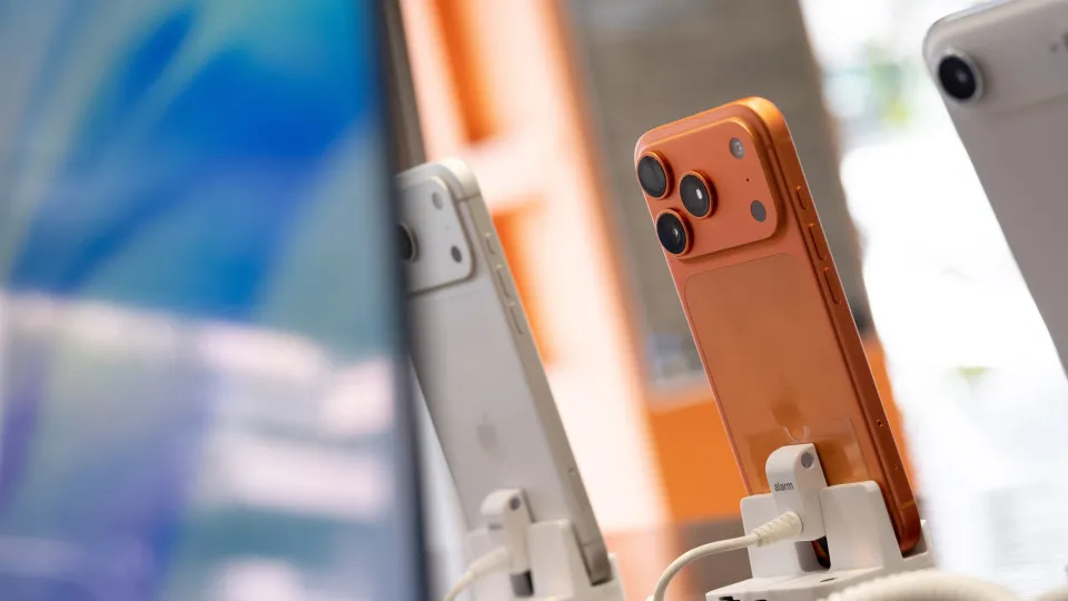 Apple vai aumentar preços de produtos devido à escassez de chips, diz CEO