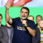 Flávio Bolsonaro diz que briga com Michelle é
