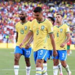 Jogadores da Seleção criticam gramado após estreia na Copa: “É o que é nos EUA”