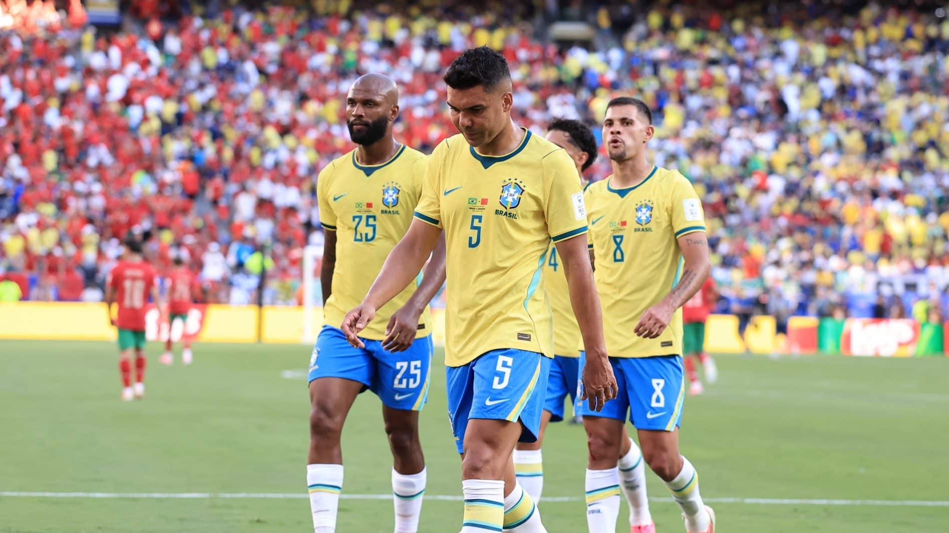 Jogadores da Seleção criticam gramado após estreia na Copa: “É o que é nos EUA”