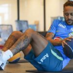 Fora da Copa, Gabriel Jesus é o quarto em atividade com mais gols pela Seleção; veja o ranking