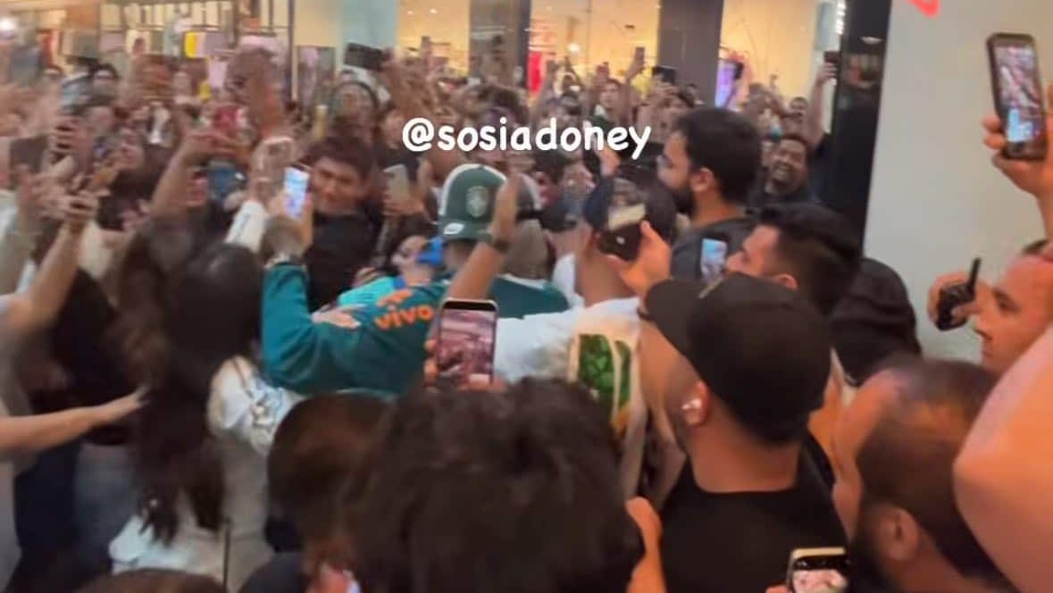 Sósia de Neymar causa tumulto e engana fãs em shopping nos EUA; veja