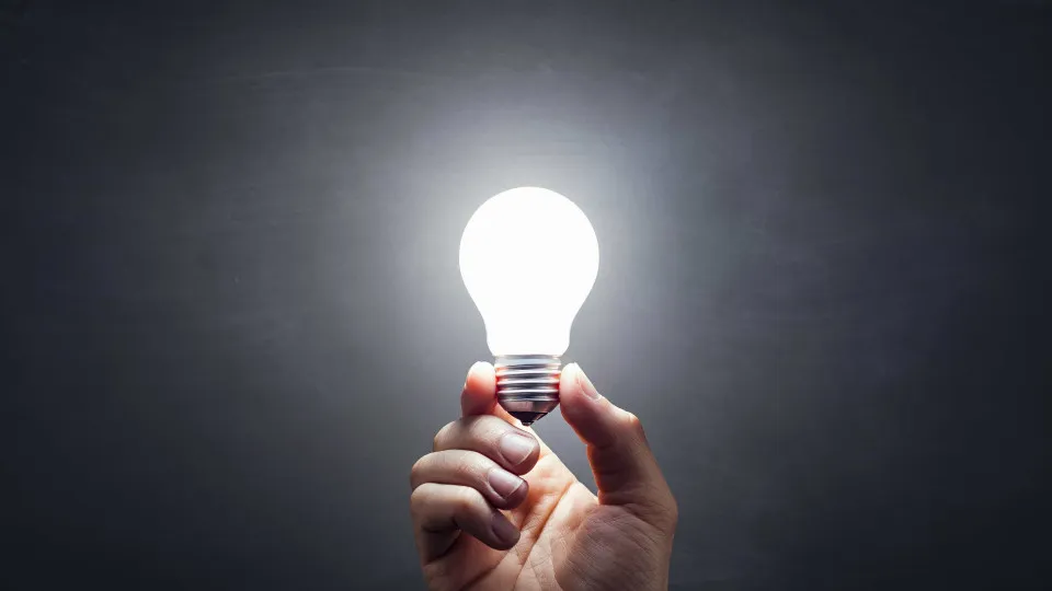 Lâmpadas de LED terão novas regras de eficiência a partir de 2028