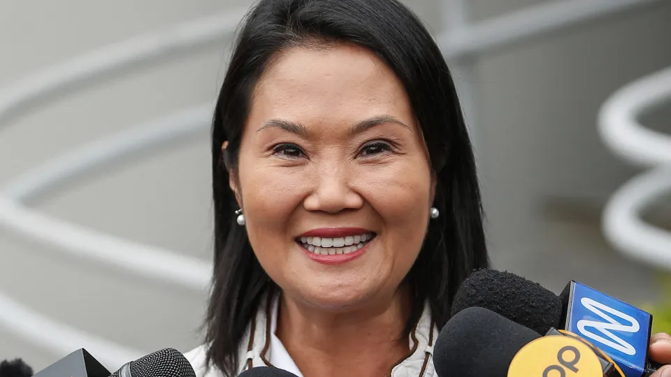 Peru: Keiko Fujimori soma 50,135% dos votos com 100% de urnas apuradas