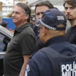 Bolsonaro pede que Moraes descarte falta grave por posse de arma e mantenha prisão domiciliar
