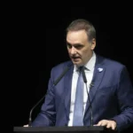 Chefe de gabinete de Milei renuncia em meio a escândalo de corrupção