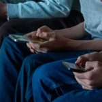 Reino Unido vai anunciar proibição do uso de redes sociais para menores