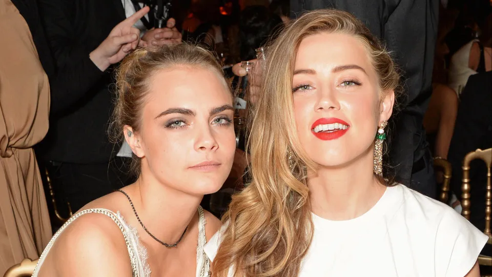 Cara Delevingne confirma affair com Amber Heard, ex de Johnny Depp