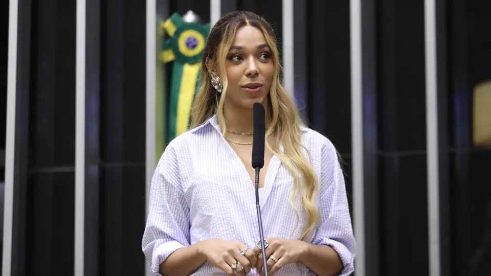 Erika Hilton diz que SBT tentou enganar juiz em processo contra Ratinho