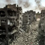 Ataque atribuído a Israel mata palestinos em funeral e em mercado no centro de Gaza