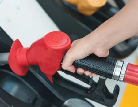 ANP cria app para motorista conferir qualidade de posto de combustível