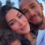 Lewis Hamilton assume namoro com Kim Kardashian em álbum romântico nas redes sociais