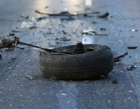 Casal morre em batida de Porsche contra árvore no interior de SP