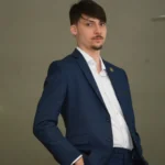 Filho de Bolsonaro pode perder vaga em comissão em Balneário Camboriú por faltas