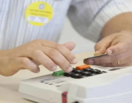 Justiça Eleitoral começa a convocar mesários para eleições de outubro
