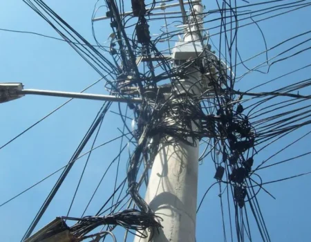 Número de acidentes com a rede elétrica cresceu no Brasil em 2025