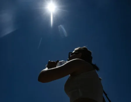 Europa se prepara para terceira onda de calor; adaptação e mortes preocupam