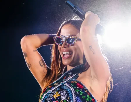 Anitta vai pagar R$ 33 mil por usar imagem de mulher em material de divulgação