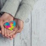 Dia do orgulho autista: saiba os direitos dos alunos na escola