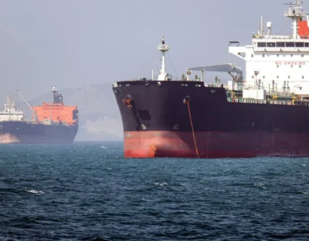 Irã ameaça fechar estreito de Hormuz se sofrer novos ataques dos EUA