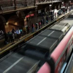 Falha no sistema de portas causa lentidão em três linhas do Metrô de São Paulo