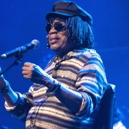Milton Nascimento vence ação e recupera direitos sobre a música