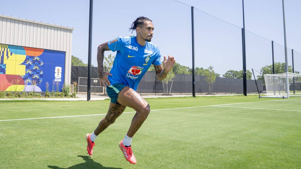Com Raphinha, Seleção faz penúltimo treino antes do jogo contra a Noruega