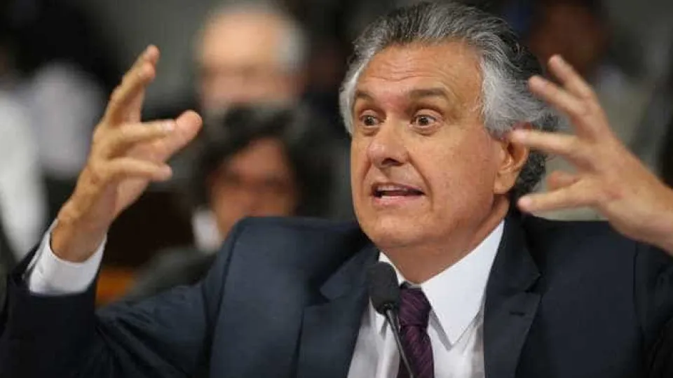 Caiado diz que candidatura de Flávio Bolsonaro está