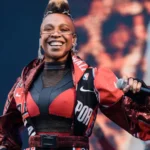 Criei o meu próprio mundo louco, diz Karol Conká, que se reconecta à arte em turnê