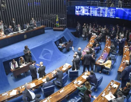 Congresso pressiona, e TCU deve liberar penduricalhos fora do teto e abrir precedente