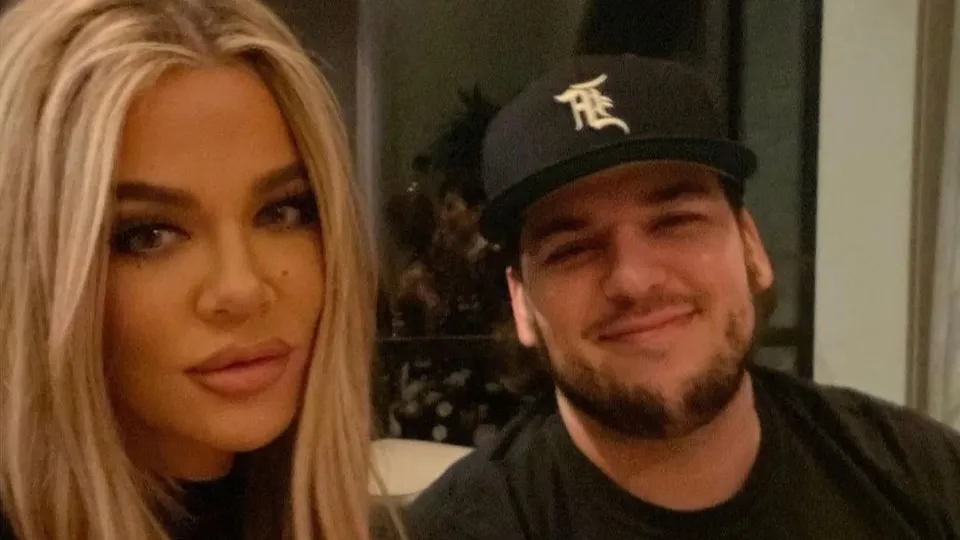 Rob Kardashian faz rara aparição em festa de Khloé; veja como ele está