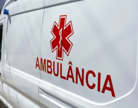 Banhista morre após ser atingido por lancha em praia de Paraty (RJ)