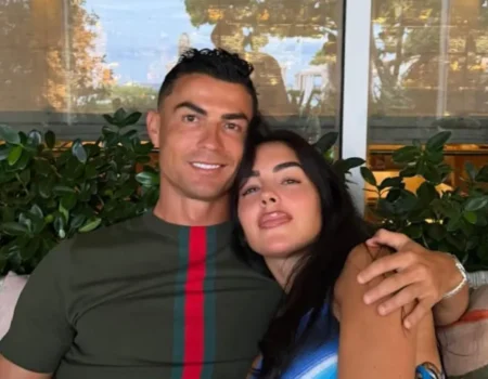 Georgina Rodríguez festeja vitória da Espanha.
