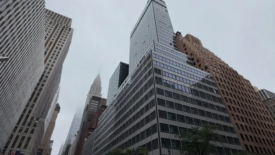 Prédio de 37 andares é evacuado por risco de colapso em Nova York; veja